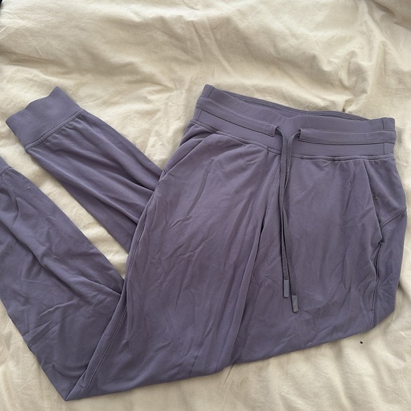 Lululemon ready to rulu joggers - Picture 1 of 3